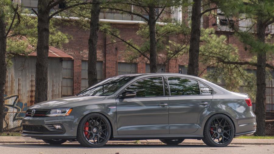  Volkswagen Jetta GLI Nardo Concept 2017 года  (фото 6 из 8)